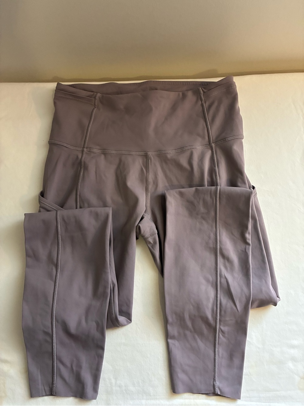 Lululemon Fast & Free High Rise Tight - Picture 3 of 7